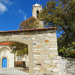 Kato Lefkara Village